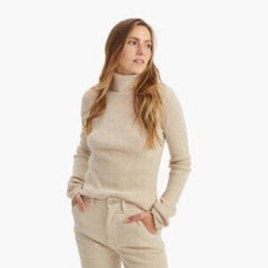 Nadaam Cashmere Ribbed Turtleneck in Winter White